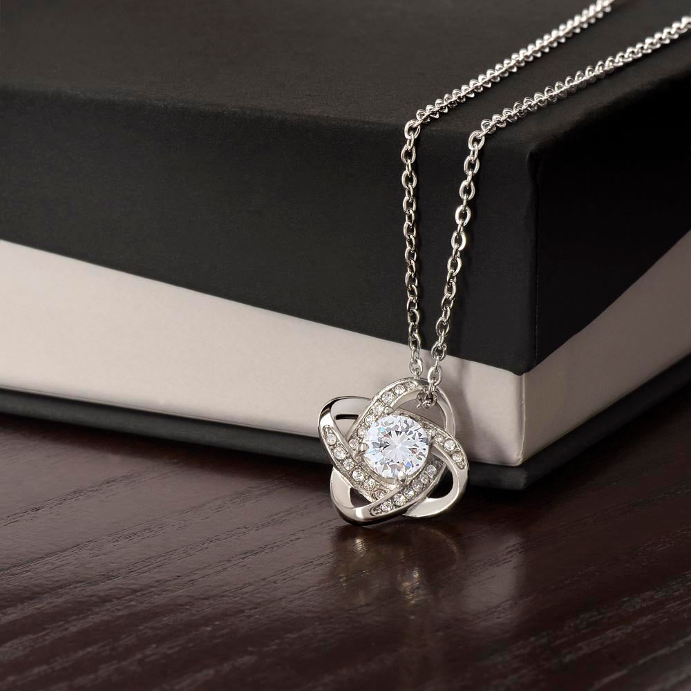 Unglaubliche Frau - Geschenk zum 80. Geburtstag für eine Frau - Halskette Liebesknoten